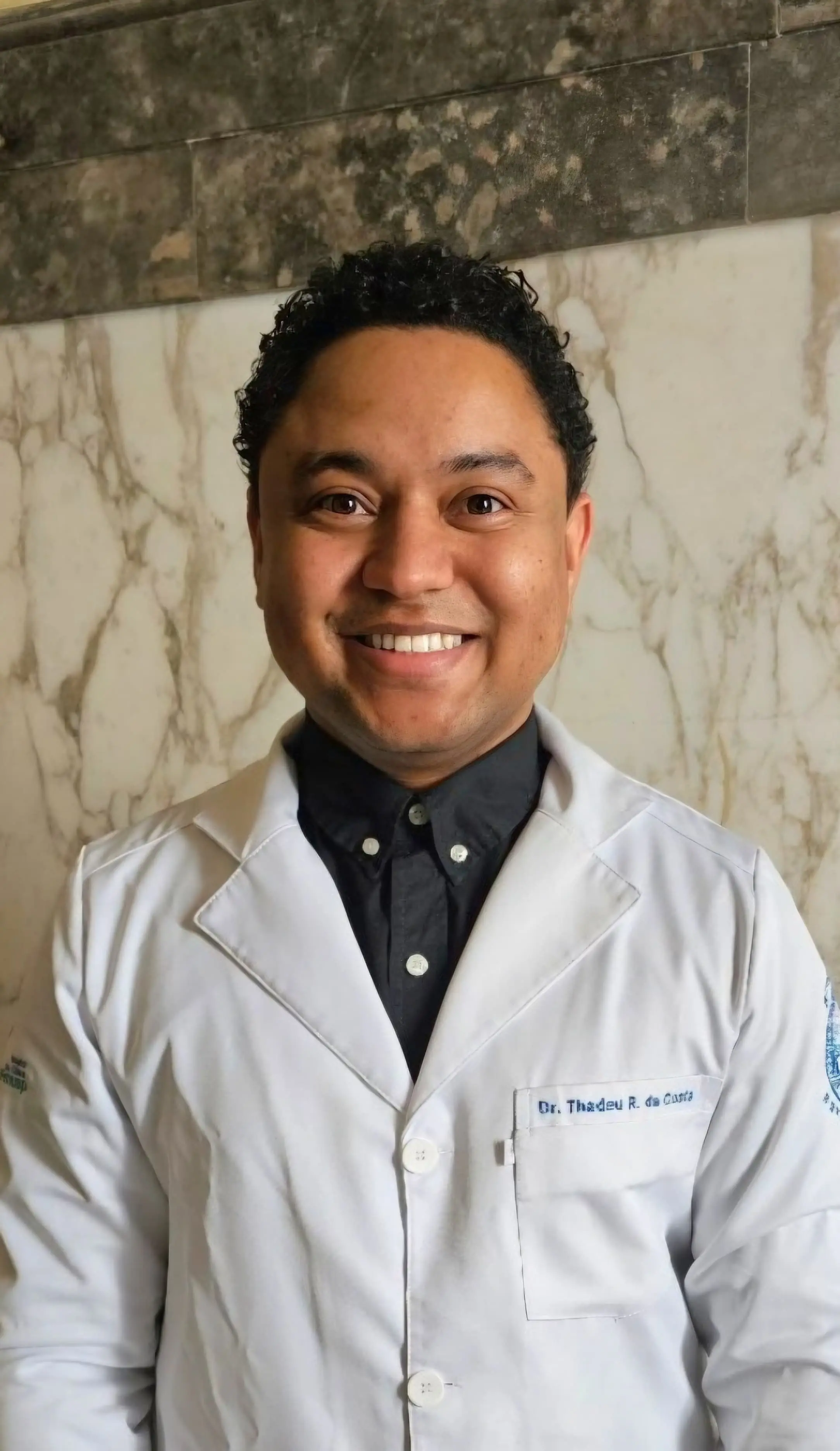 Dr. Thadeu Costa, médico fisiatra